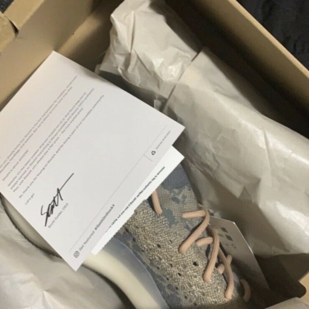 Yeezy mist 380 size 11